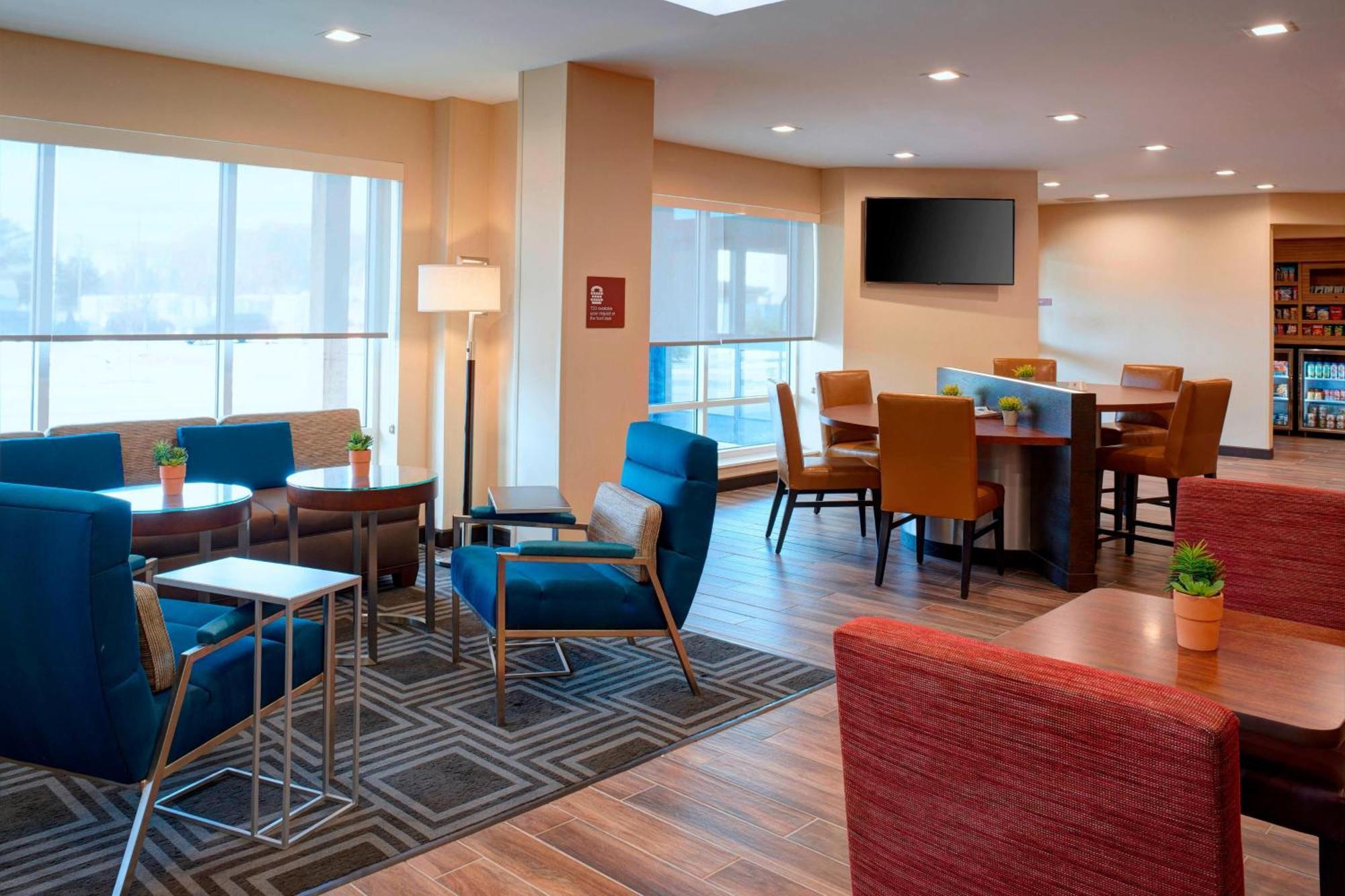 Towneplace Suites By Marriott Grand Rapids Airport Cascade Екстер'єр фото